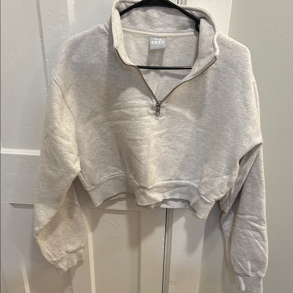 Aritzia TNA Gray Women's Cropped Pullover